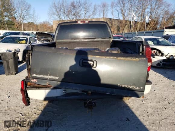 2004 Chevrolet Silverado 2500 LT с VIN 1GCGK29U74Z109504, выставлен на аукционе Copart как лот 82233314 с пробегом Не указан миль и Чистый • Clean title. История ставок и продаж доступна на DreamBid. Изображение 6.