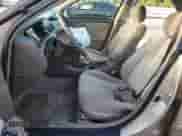 2001 Toyota Camry LE z VIN 4T1BG22K01U113094, wystawiony jako Copart lot #80082145 z przebiegiem 190 222 mil mil oraz Szkoda całkowita • Salvage title. Historia ofert i sprzedaży dostępna na DreamBid. Obrazek 7.