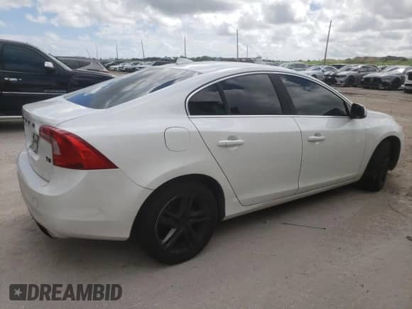 2014 Volvo S60 T5 с VIN YV1612FS7E2298242, выставлен на аукционе Copart как лот 85754255 с пробегом 145 933 миль миль и Чистый • Clean title. История ставок и продаж доступна на DreamBid. Изображение 3.