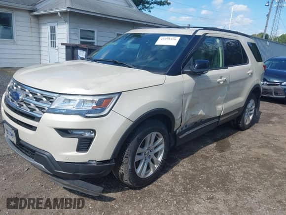 2018 Ford Explorer XLT с VIN 1FM5K8D85JGB94155, выставлен на аукционе IAAI как лот 43258496 с пробегом 135 518 миль миль и . История ставок и продаж доступна на DreamBid. Изображение 17.