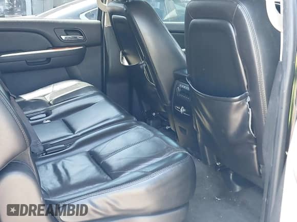 2007 Chevrolet Suburban LT with VIN 3GNFC160X7G163024, listed as a IAAI auction lot 42850735 with 178,239 mi miles and . Bid and sale history available at DreamBid. Image 8.