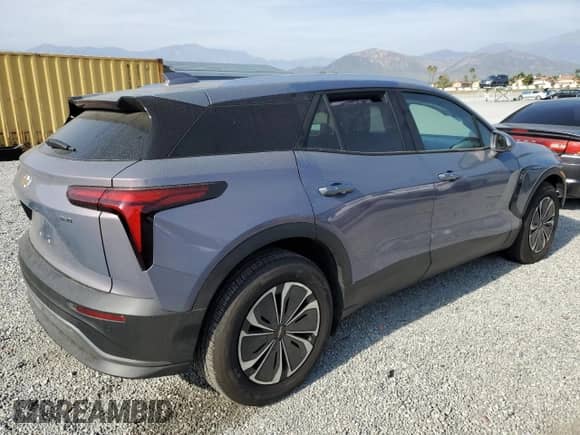 2024 Chevrolet Blazer EV eAWD LT z VIN 3GNKDBRJ2RS227420, wystawiony jako Copart lot #54625275 z przebiegiem 2 475 mil mil oraz Szkoda całkowita • Salvage title. Historia ofert i sprzedaży dostępna na DreamBid. Obrazek 3.