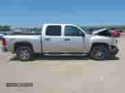 2011 Chevrolet Silverado 1500 LS z VIN 3GCPKREA4BG185697, wystawiony jako IAAI lot #42618742 z przebiegiem 189 082 mil mil oraz . Historia ofert i sprzedaży dostępna na DreamBid. Obrazek 13.