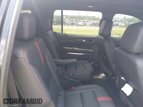 2024 Chevrolet Traverse AWD RS с VIN 1GNEVLKS2RJ166882, выставлен на аукционе IAAI как лот 42822330 с пробегом 46 018 миль миль и . История ставок и продаж доступна на DreamBid. Изображение 8.