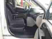 2013 Dodge Grand Caravan SXT z VIN 2C4RDGCG2DR536523, wystawiony jako IAAI lot #43582307 z przebiegiem 173 539 mil mil oraz . Historia ofert i sprzedaży dostępna na DreamBid. Obrazek 5.