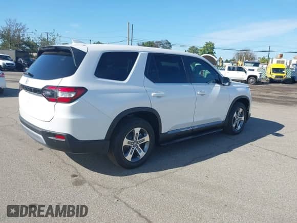 2024 Honda Pilot EX-L z VIN 5FNYG1H49RB032102, wystawiony jako IAAI lot #43309767 z przebiegiem 6 451 mil mil oraz . Historia ofert i sprzedaży dostępna na DreamBid. Obrazek 4.