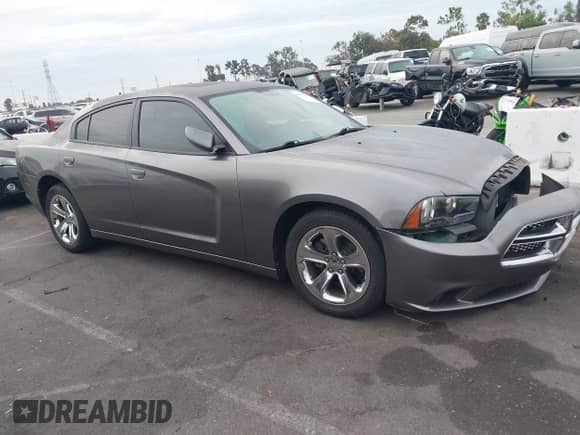 2012 Dodge Charger SXT с VIN 2C3CDXHG9CH187237, выставлен на аукционе IAAI как лот 43100407 с пробегом 97 044 миль миль и . История ставок и продаж доступна на DreamBid. Изображение 1.