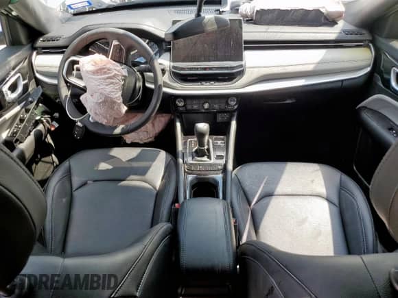 2025 Jeep Compass Limited with VIN 3C4NJDCN7ST561187, listed as a Copart auction lot 71038325 with 13,399 mi miles and Non repairable. Bid and sale history available at DreamBid. Image 8.