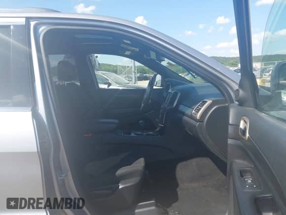 2014 Jeep Grand Cherokee Laredo с VIN 1C4RJFAG6EC319525, выставлен на аукционе IAAI как лот 42976168 с пробегом Не указан миль и . История ставок и продаж доступна на DreamBid. Изображение 5.