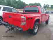 2003 Dodge Dakota Sport z VIN 1D7HG38X03S333959, wystawiony jako IAAI lot #42306578 z przebiegiem 298 949 mil mil oraz . Historia ofert i sprzedaży dostępna na DreamBid. Obrazek 4.