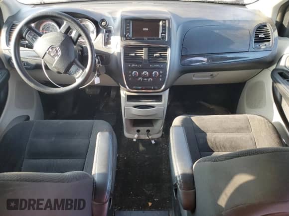2019 Dodge Grand Caravan SE 35th Anniversary Edition with VIN 2C4RDGBG9KR586821, listed as a Copart auction lot 71463165 with 140,892 mi miles and Salvage title. Bid and sale history available at DreamBid. Image 8.