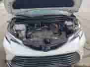 2021 Toyota Sienna Limited z VIN 5TDZSKFC8MS004959, wystawiony jako Copart lot #60441665 z przebiegiem 62 494 mil mil oraz Szkoda całkowita • Salvage title. Historia ofert i sprzedaży dostępna na DreamBid. Obrazek 12.