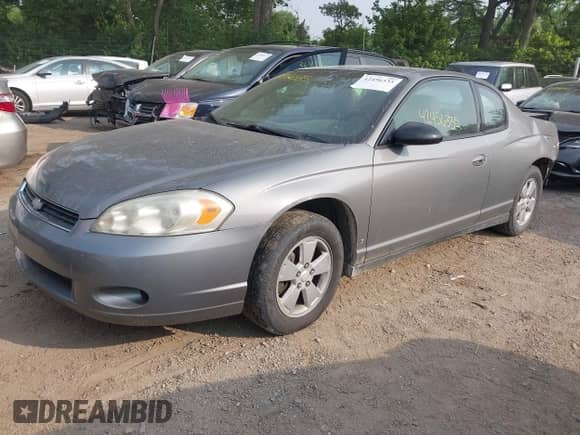 2006 Chevrolet Monte Carlo LT 3.5L with VIN 2G1WM15K369213787, listed as a IAAI auction lot 42456335 with 215,827 mi miles and . Bid and sale history available at DreamBid. Image 2.