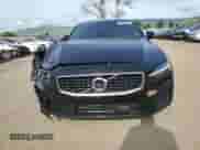 2019 Volvo S60 R-Design z VIN 7JRBR0FM1KG018303, wystawiony jako Copart lot #52407605 z przebiegiem 62 274 mil mil oraz Szkoda całkowita • Salvage title. Historia ofert i sprzedaży dostępna na DreamBid. Obrazek 5.