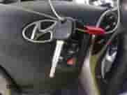 2013 Hyundai Elantra GLS z VIN 5NPDH4AE6DH300890, wystawiony jako IAAI lot #43073166 z przebiegiem 163 666 mil mil oraz . Historia ofert i sprzedaży dostępna na DreamBid. Obrazek 11.