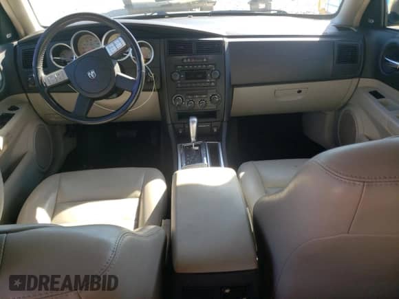 2005 Dodge Magnum RT z VIN 2D8GV58265H670143, wystawiony jako Copart lot #87054325 z przebiegiem 112 938 mil mil oraz Szkoda całkowita • Salvage title. Historia ofert i sprzedaży dostępna na DreamBid. Obrazek 8.