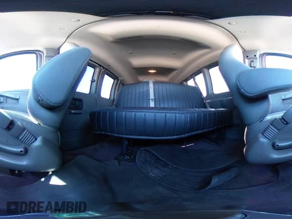2020 Chevrolet Express Passenger LT с VIN 1GAZGPFG0L1246277, выставлен на аукционе IAAI как лот 41466764 с пробегом 270 954 миль миль и . История ставок и продаж доступна на DreamBid. Изображение 18.