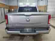 2019 Ram 1500 Big Horn z VIN 1C6RRFFG6KN781009, wystawiony jako Copart lot #71453485 z przebiegiem 207 841 mil mil oraz Czysty tytuł • Clean title. Historia ofert i sprzedaży dostępna na DreamBid. Obrazek 6.