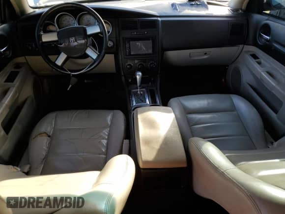2006 Dodge Magnum with VIN 2D4FV47V46H200679, listed as a Copart auction lot 80905844 with 296,243 mi miles and Salvage title. Bid and sale history available at DreamBid. Image 8.