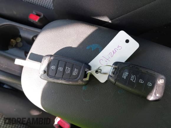 2019 Hyundai Kona SE с VIN KM8K1CAA7KU308997, выставлен на аукционе IAAI как лот 43361021 с пробегом 69 792 миль миль и . История ставок и продаж доступна на DreamBid. Изображение 11.