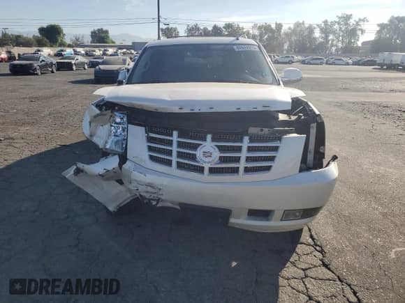 2012 Cadillac Escalade ESV Luxury с VIN 1GYS3HEF3CR320435, выставлен на аукционе Copart как лот 80949915 с пробегом 252 142 миль миль и Списание • Salvage title. История ставок и продаж доступна на DreamBid. Изображение 5.