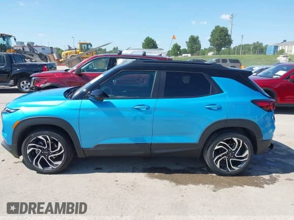 2025 Chevrolet TrailBlazer RS with VIN KL79MTSL4SB013343, listed as a IAAI auction lot 42546286 with 6,438 mi miles and . Bid and sale history available at DreamBid. Image 15.