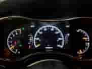 2014 Jeep Grand Cherokee Limited z VIN 1C4RJFBG3EC518563, wystawiony jako Copart lot #89467955 z przebiegiem 149 328 mil mil oraz Czysty tytuł • Clean title. Historia ofert i sprzedaży dostępna na DreamBid. Obrazek 9.