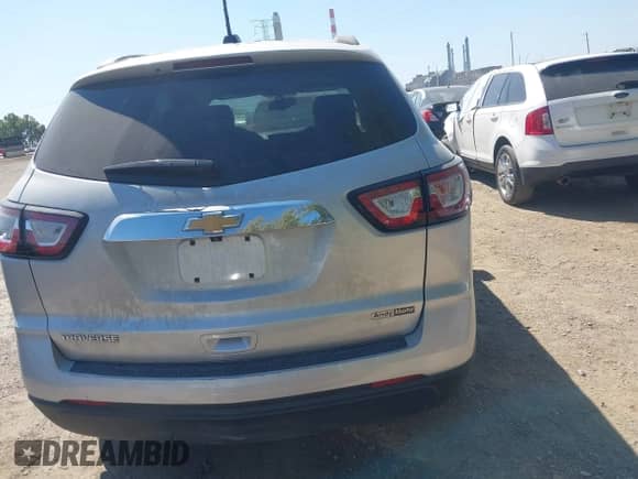 2017 Chevrolet Traverse LS с VIN 1GNKRFKD0HJ143206, выставлен на аукционе IAAI как лот 43212509 с пробегом 106 431 миль миль и . История ставок и продаж доступна на DreamBid. Изображение 16.