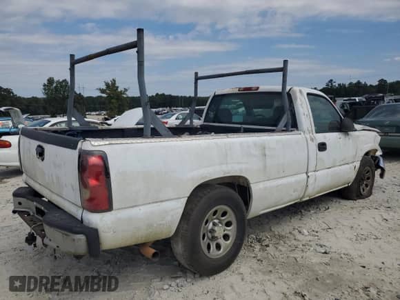 2007 Chevrolet Silverado 1500 Work Truck with VIN 3GCEC14X67G231484, listed as a Copart auction lot 71401725 with Not provided miles and Clean title. Bid and sale history available at DreamBid. Image 3.