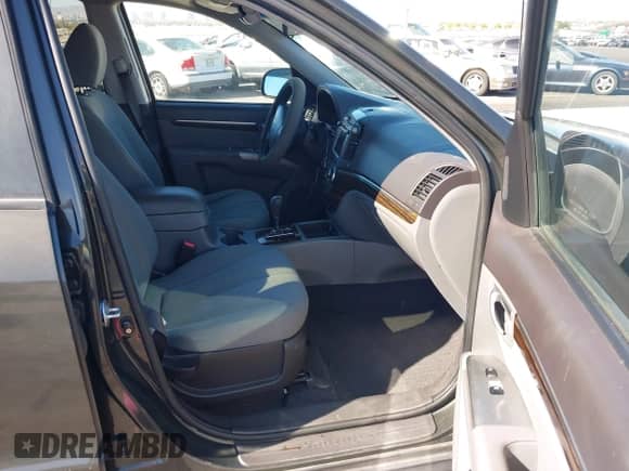 2010 Hyundai Santa Fe GLS с VIN 5NMSGDAB5AH412184, выставлен на аукционе IAAI как лот 43571371 с пробегом 139 828 миль миль и . История ставок и продаж доступна на DreamBid. Изображение 5.