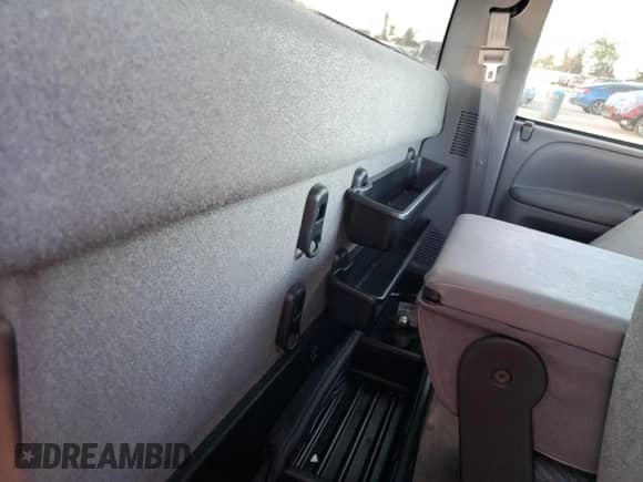 1994 Dodge 1500 с VIN 1B7HC16Y1RS681736, выставлен на аукционе Copart как лот 76543934 с пробегом 51 900 миль миль и Списание • Salvage title. История ставок и продаж доступна на DreamBid. Изображение 10.