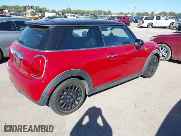 2014 MINI Hardtop with VIN WMWXM5C57ET730255, listed as a IAAI auction lot 43502210 with Not provided miles and . Bid and sale history available at DreamBid. Image 4.