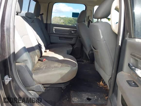 2017 Ram 1500 Big Horn с VIN 1C6RR6TT7HS547831, выставлен на аукционе IAAI как лот 43470355 с пробегом 110 954 миль миль и . История ставок и продаж доступна на DreamBid. Изображение 8.