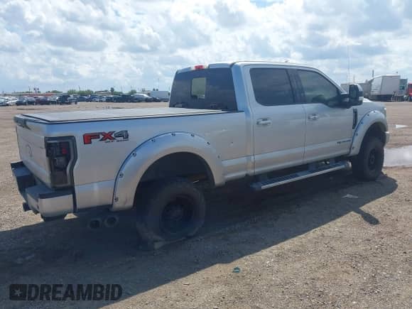 2018 Ford F-250 Platinum с VIN 1FT7W2BT8JEC38764, выставлен на аукционе IAAI как лот 43244380 с пробегом Не указан миль и . История ставок и продаж доступна на DreamBid. Изображение 4.
