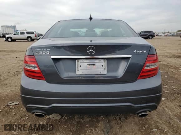 2013 Mercedes-Benz C 300 Luxury z VIN WDDGF8AB8DA791881, wystawiony jako Copart lot #87446505 z przebiegiem 304 962 mil mil oraz Czysty tytuł • Clean title. Historia ofert i sprzedaży dostępna na DreamBid. Obrazek 6.