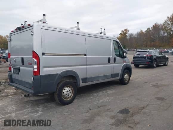 2017 Ram ProMaster Cargo с VIN 3C6TRVAG2HE501512, выставлен на аукционе IAAI как лот 43468006 с пробегом 180 087 миль миль и . История ставок и продаж доступна на DreamBid. Изображение 4.