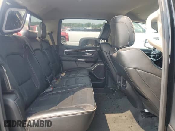 2021 Ram 1500 Laramie z VIN 1C6SRFJT6MN682974, wystawiony jako Copart lot #67428645 z przebiegiem 76 480 mil mil oraz Szkoda całkowita • Salvage title. Historia ofert i sprzedaży dostępna na DreamBid. Obrazek 10.