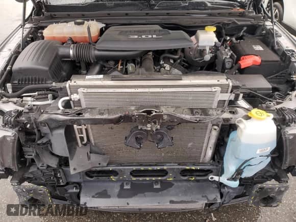 2020 Ram 1500 Laramie with VIN 1C6SRFJM7LN355667, listed as a Copart auction lot 45062385 with 121,512 mi miles and Salvage title. Bid and sale history available at DreamBid. Image 11.