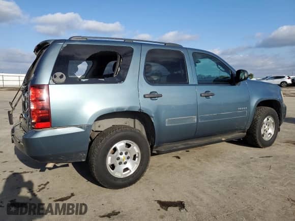 2010 Chevrolet Tahoe Commercial z VIN 1GNUKAE04AR131432, wystawiony jako Copart lot #84500884 z przebiegiem 248 405 mil mil oraz Szkoda całkowita • Salvage title. Historia ofert i sprzedaży dostępna na DreamBid. Obrazek 3.