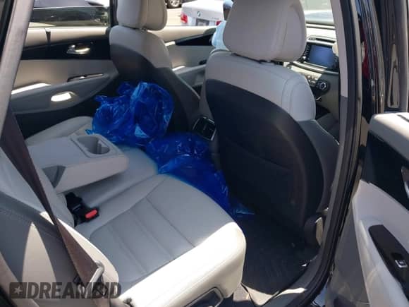 2016 Kia Sorento SXL with VIN 5XYPK4A53GG033928, listed as a IAAI auction lot 42639686 with 42,454 mi miles and . Bid and sale history available at DreamBid. Image 8.