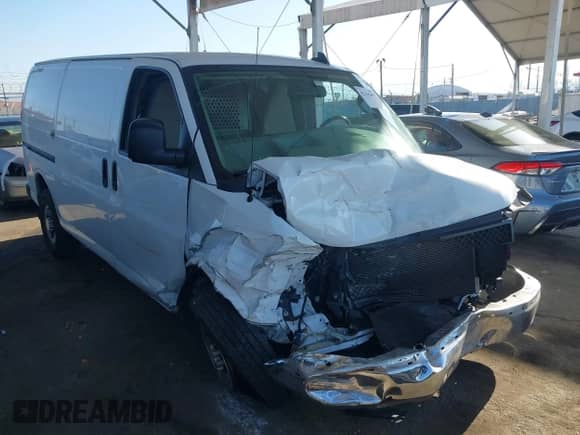 2020 Chevrolet Express Cargo с VIN 1GCWGAFP0L1242088, выставлен на аукционе IAAI как лот 42145895 с пробегом Не указан миль и . История ставок и продаж доступна на DreamBid. Изображение 1.