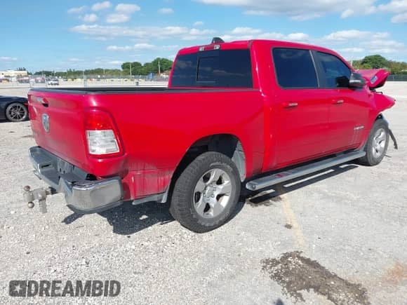 2020 Ram 1500 Lone Star z VIN 1C6RREFM3LN289359, wystawiony jako IAAI lot #43193394 z przebiegiem 116 790 mil mil oraz . Historia ofert i sprzedaży dostępna na DreamBid. Obrazek 4.