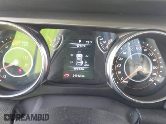 2023 Jeep Wrangler Sport S z VIN 1C4HJXDNXPW702199, wystawiony jako IAAI lot #41859413 z przebiegiem 24 942 mil mil oraz . Historia ofert i sprzedaży dostępna na DreamBid. Obrazek 7.