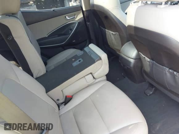 2018 Hyundai Santa Fe Ultimate с VIN 5XYZWDLA3JG571432, выставлен на аукционе IAAI как лот 42395245 с пробегом 69 330 миль миль и . История ставок и продаж доступна на DreamBid. Изображение 8.