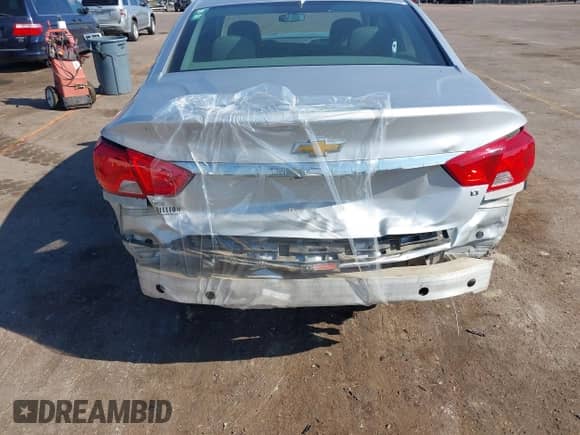 2018 Chevrolet Impala LT with VIN 2G1105S3XJ9120008, listed as a IAAI auction lot 43077508 with 105,893 mi miles and . Bid and sale history available at DreamBid. Image 18.
