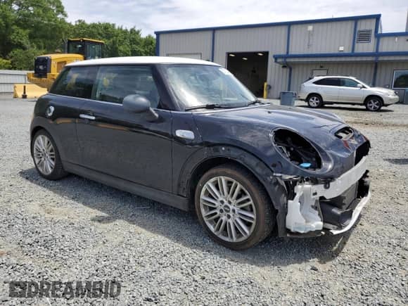 2015 MINI Hardtop S с VIN WMWXP7C56FT740621, выставлен на аукционе Copart как лот 57937415 с пробегом 75 784 миль миль и Списание • Salvage title. История ставок и продаж доступна на DreamBid. Изображение 4.