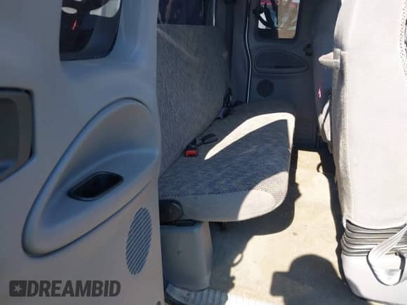 1999 Dodge 2500 with VIN 1B7KC236XXJ533327, listed as a IAAI auction lot 41885482 with 178,937 mi miles and . Bid and sale history available at DreamBid. Image 8.