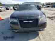 2015 Chrysler 300 S с VIN 2C3CCAGG8FH810806, выставлен на аукционе Copart как лот 69617425 с пробегом 239 985 миль миль и Списание • Salvage title. История ставок и продаж доступна на DreamBid. Изображение 5.