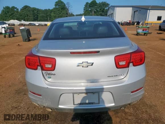 2014 Chevrolet Malibu LTZ with VIN 1G11H5SL9EF231686, listed as a Copart auction lot 67979875 with 189,334 mi miles and Salvage title. Bid and sale history available at DreamBid. Image 6.