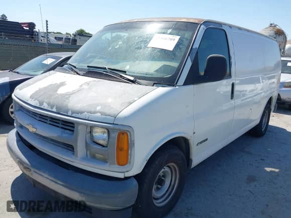 1999 Chevrolet Express с VIN 1GCFG15M8X1044680, выставлен на аукционе IAAI как лот 42466789 с пробегом Не указан миль и . История ставок и продаж доступна на DreamBid. Изображение 2.